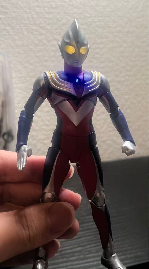 ウルトラマンティガ　　フィギュアーツ　真骨彫製法