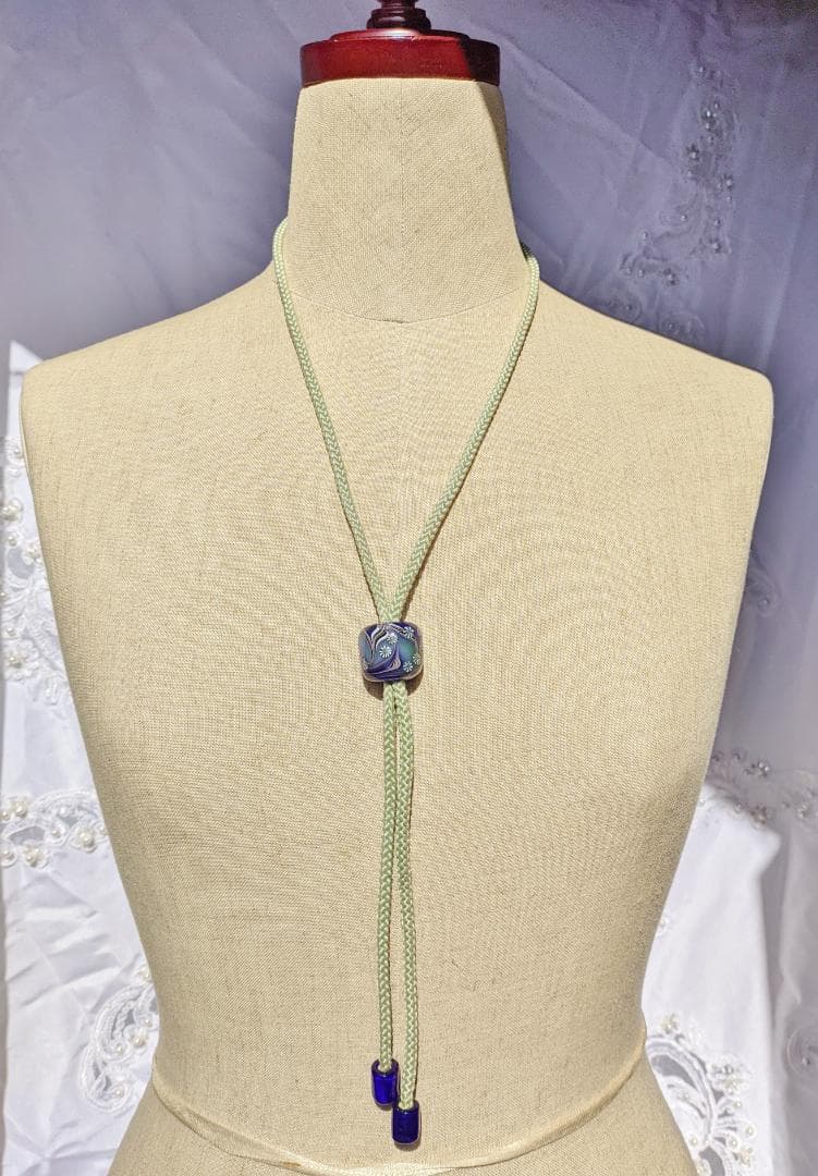 吉田正子トンボ玉（貳拾）　「江戸組み紐」ネックレス　ガラス玉に込めた日本画