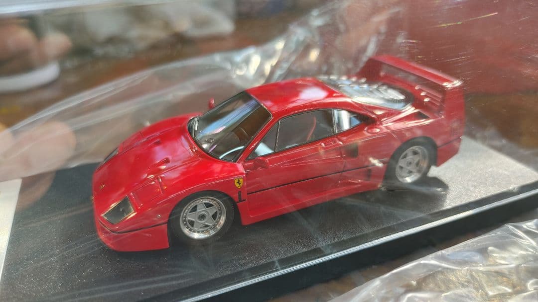 美品MAKE UP FerrariF40.1988 赤　1/43