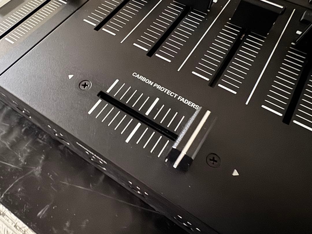 DJ機材 TRAKTOR KONTROL S4 mk3