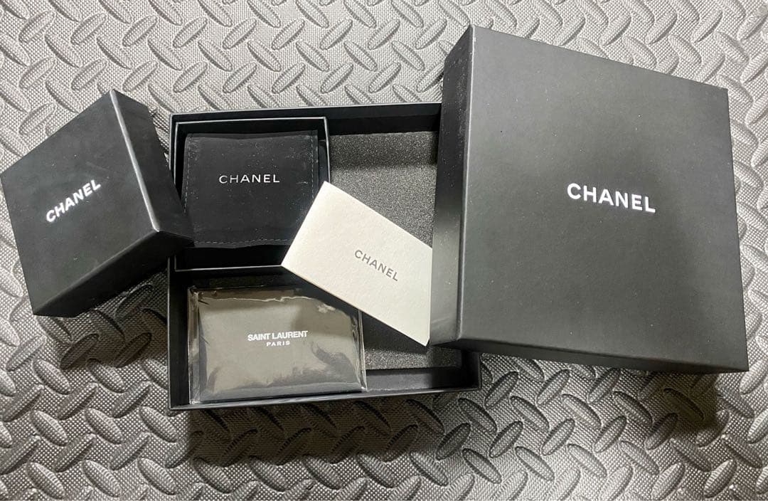 シャネル 三日月 ブローチ ココマーク ラインストーン シルバー×ブルー 箱付き