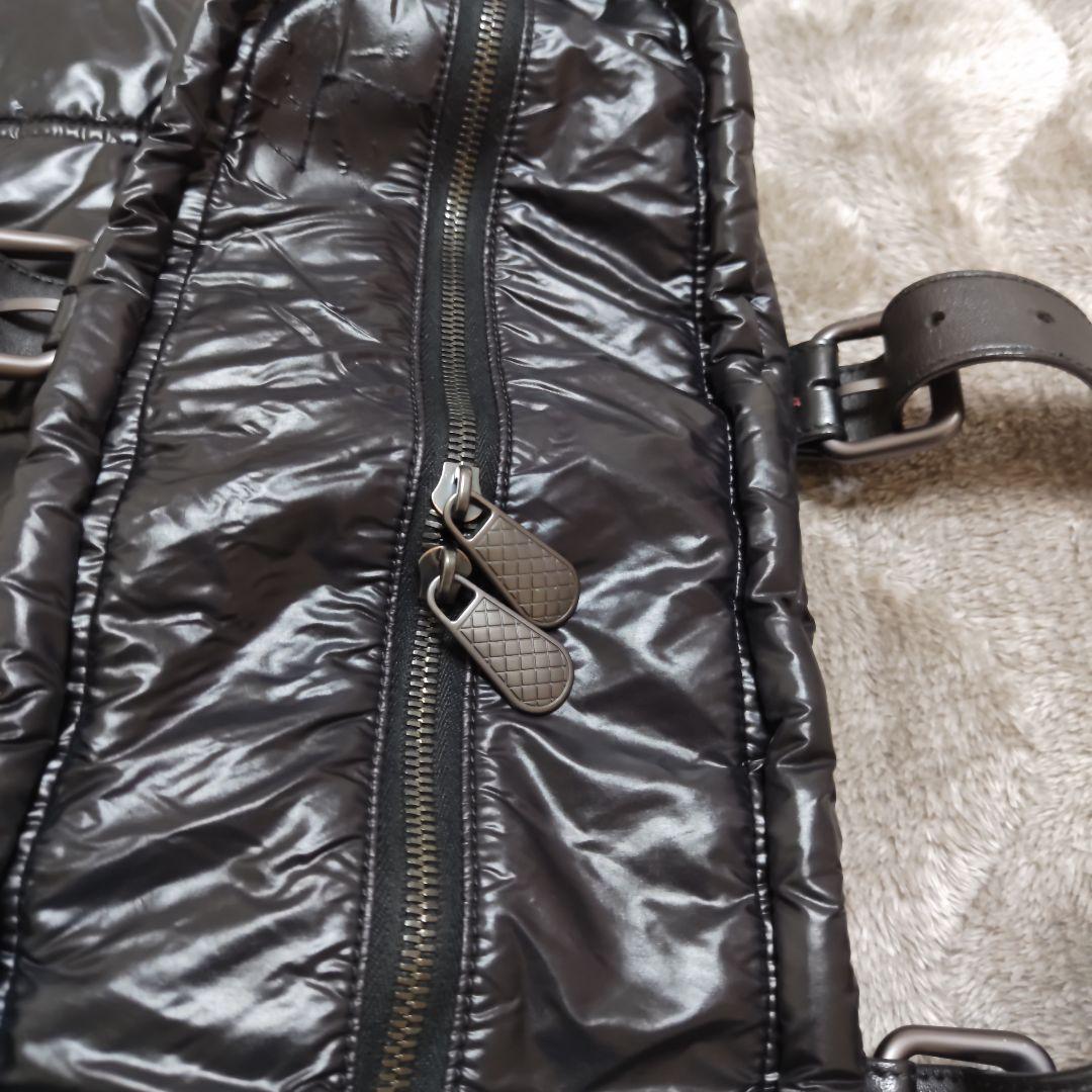 ボッテガ　黒いキルティングショルダーバッグ