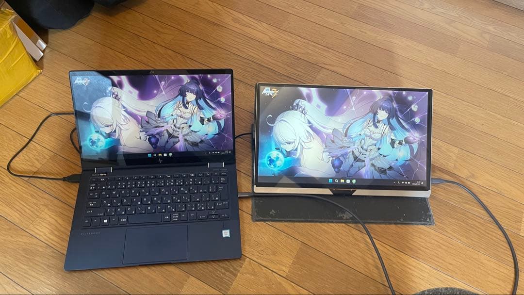 中古Qriom 15.6インチ マルチタッチ　ポータブルモニター