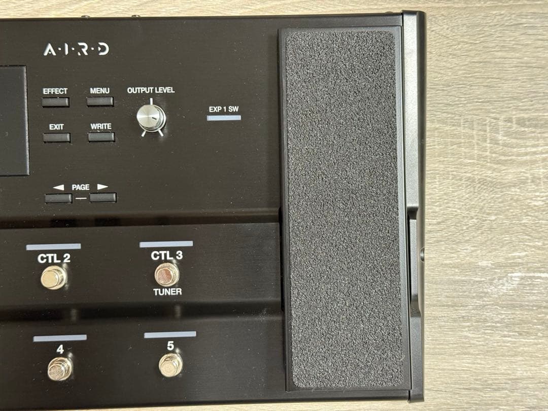 ソ*】様 BOSS GT-1000 マルチエフェクター　美品