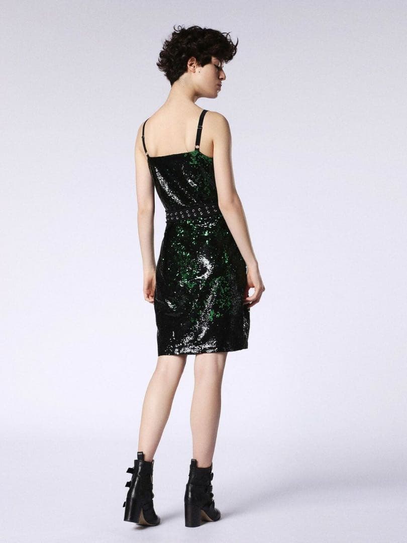 お値下げ中【新品未使用タグ付き】DIESEL総スパンコール ドレス／ワンピース