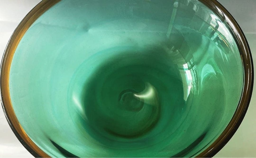 三宅義一作 吹きガラス緑大鉢 ボウル 緑色と茶色のグラデーション