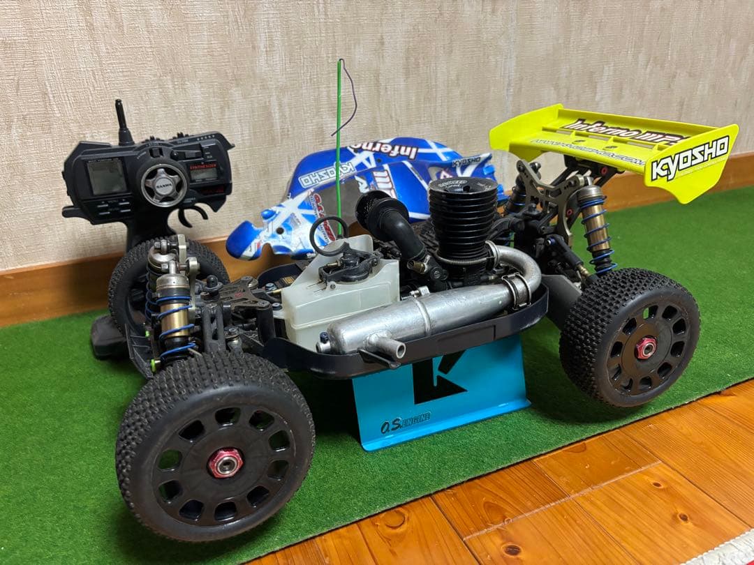 京商　1/8 MP9 インファーノ