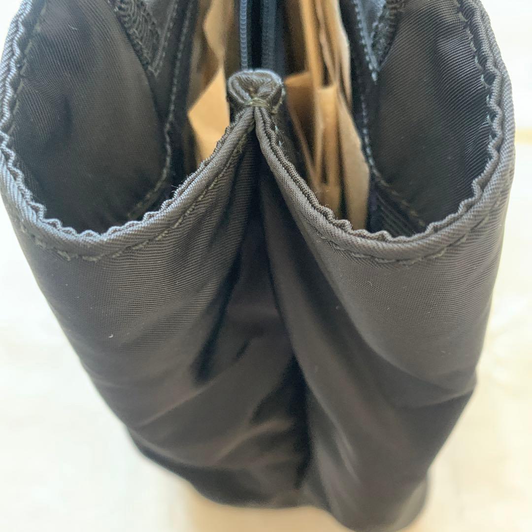 フェラガモ　リボン付きブラックナイロンバッグ