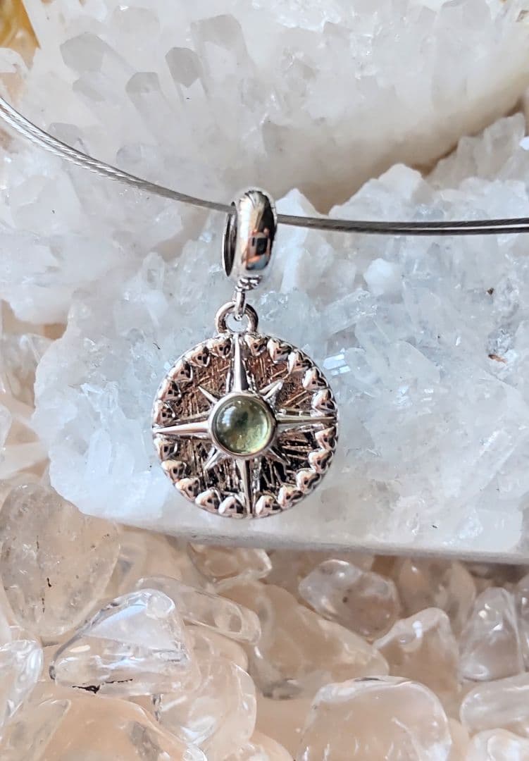 レア★モルダバイト メテオライト シルバーカラー ネックレストップ