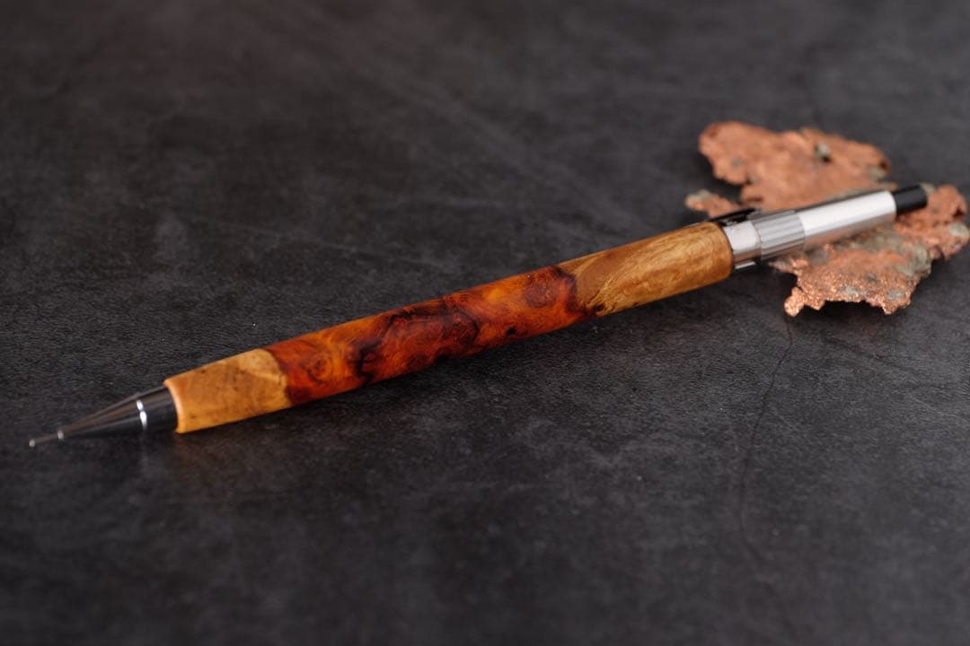 PG5木軸カスタム0202　高村杢工房 製図用シャープペンシル　花梨瘤紅白