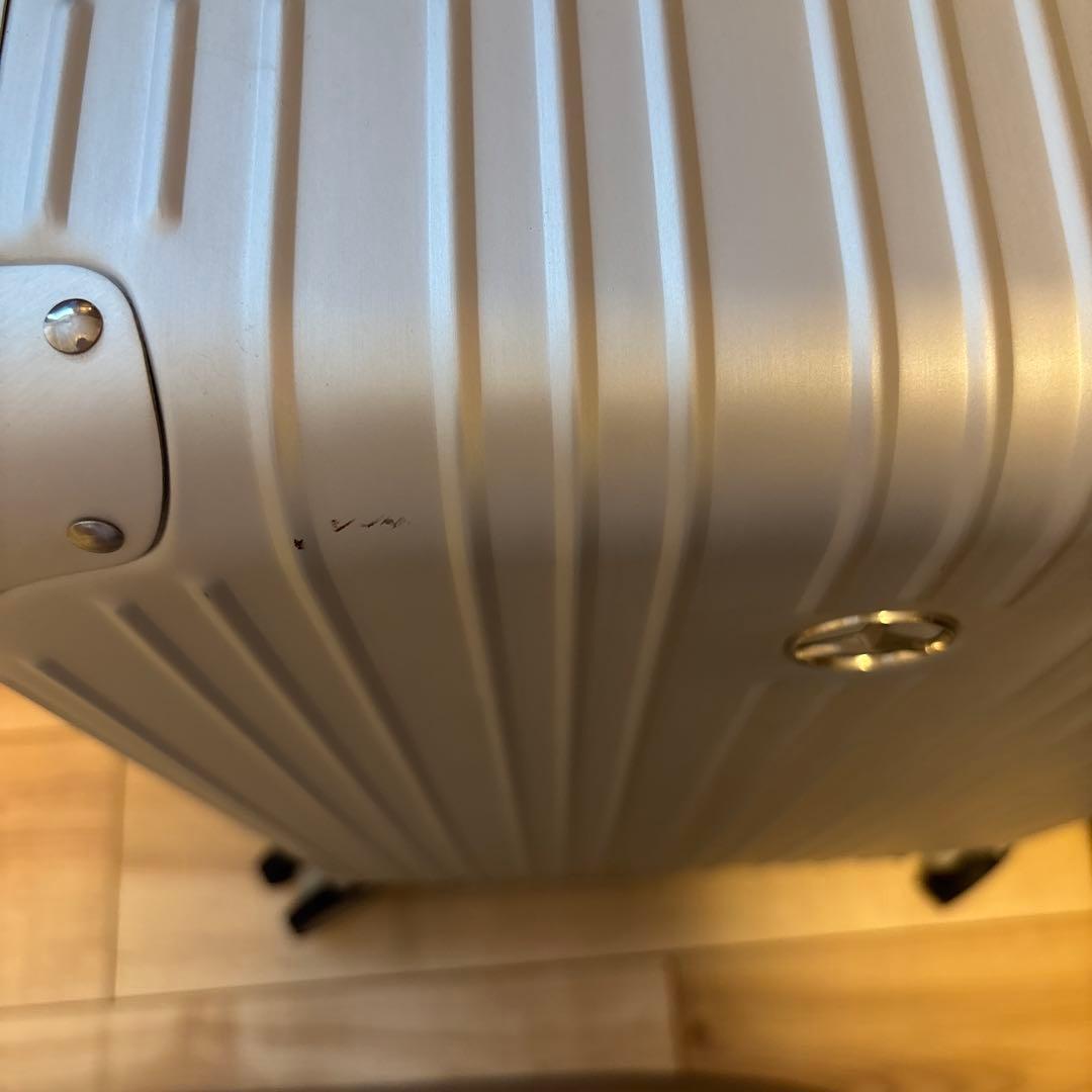 Mercedes シルバー キャリーケースと非売品のベアーのぬいぐるみ付き