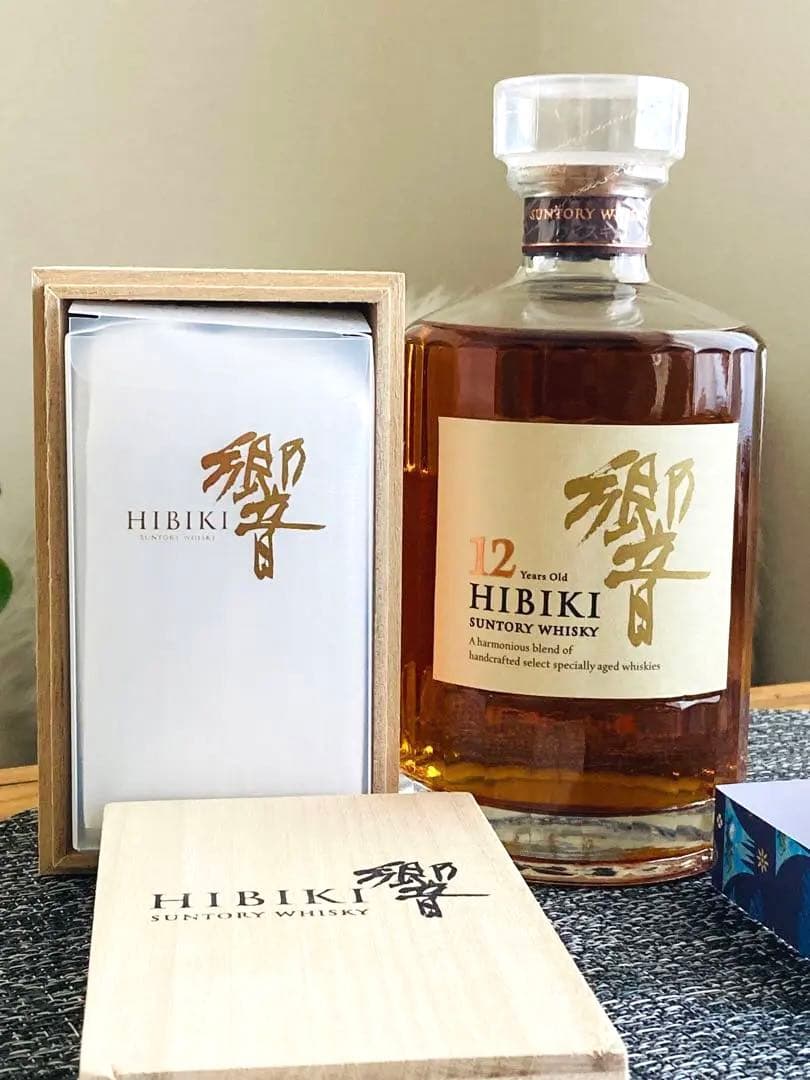 週末出品★サントリー響12年　700ml‼️新品未開封　超美品★オマケ付‼️