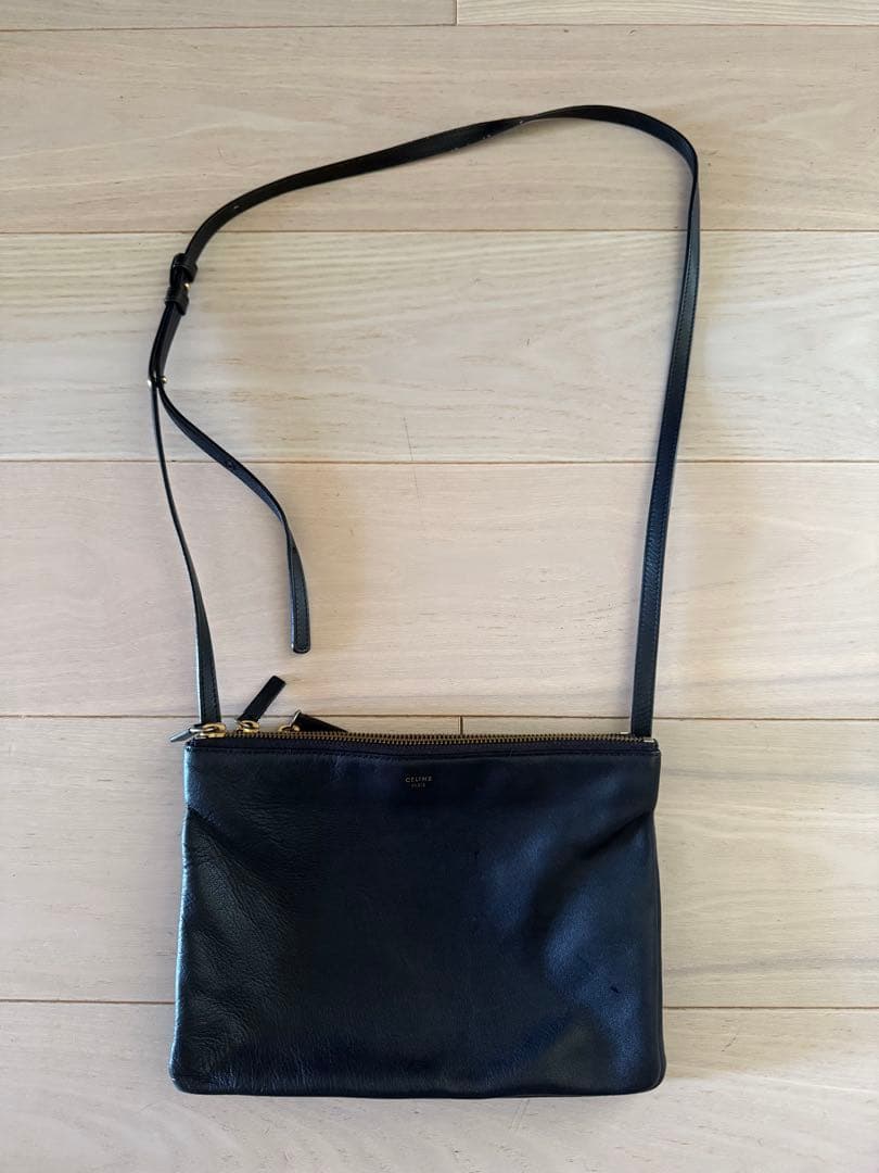 CÉLINE トリオ 黒 レザー ショルダーバッグ　ラージ