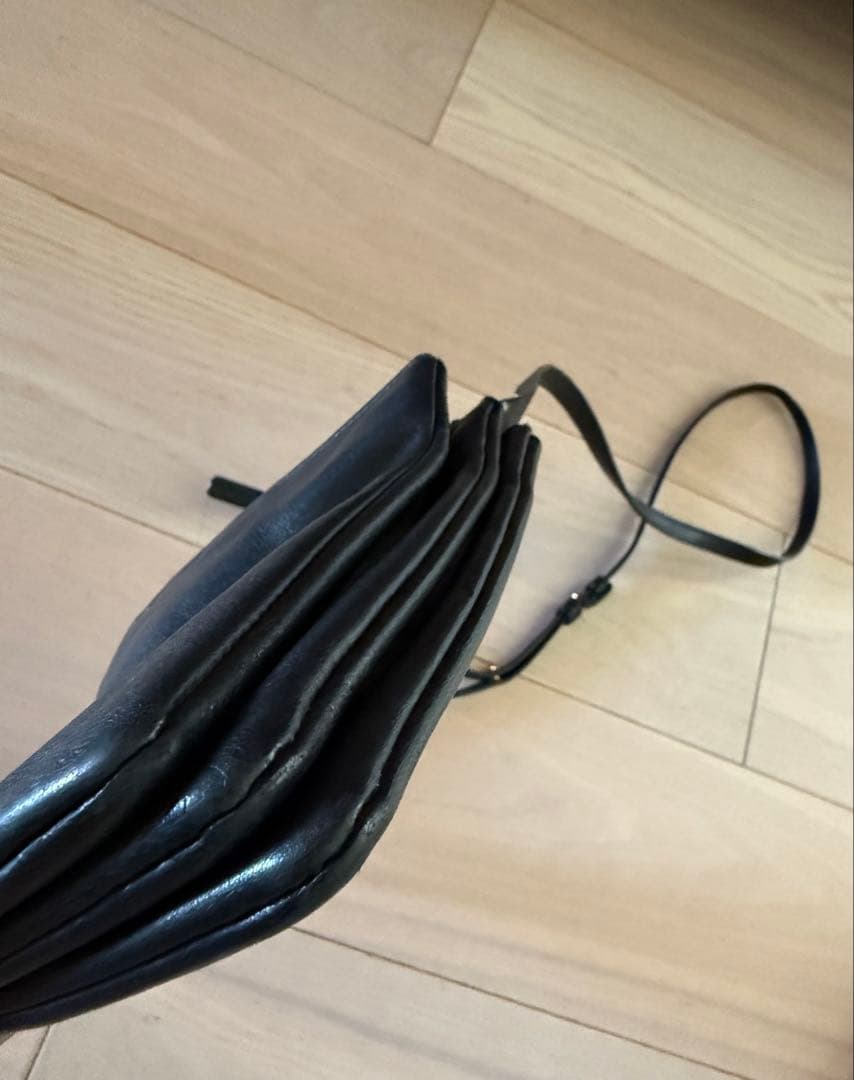 CÉLINE トリオ 黒 レザー ショルダーバッグ　ラージ