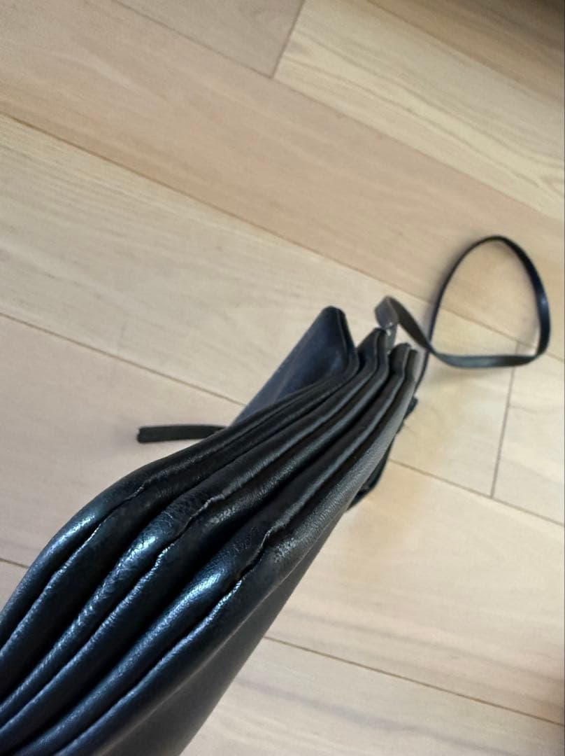 CÉLINE トリオ 黒 レザー ショルダーバッグ　ラージ