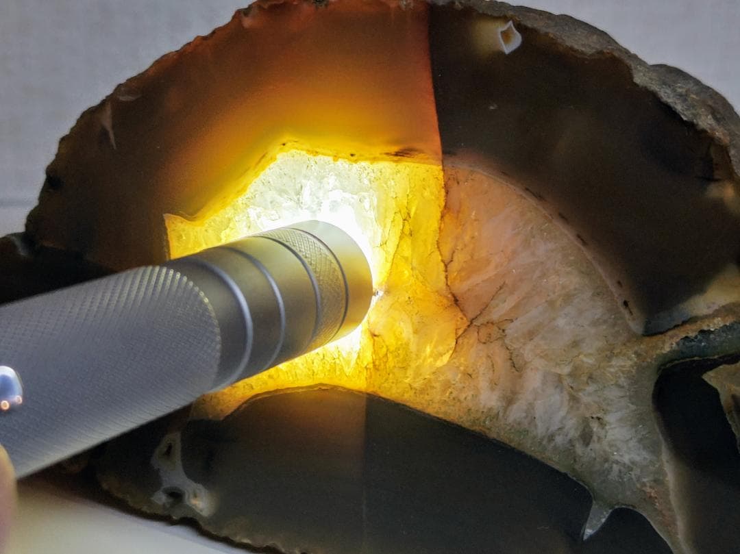 瑪瑙 2.4kg メノウ 原石 鑑賞石 自然石 誕生石 水石 鉱物 宝石 置石