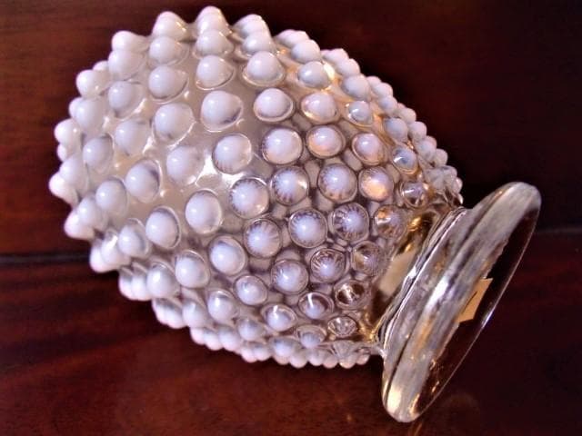 アメリカ　フェントン　フレンチオパールセント　ホブネイルの香水瓶