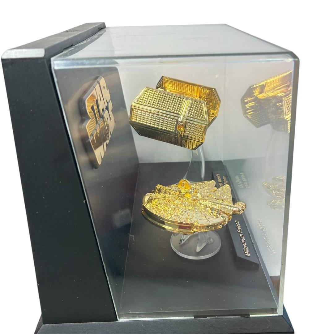 スターウォーズ ゴールドプレート オブジェ　ミレニアム・ファルコン　フィギュア