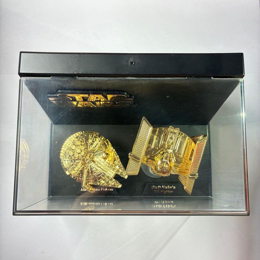 スターウォーズ ゴールドプレート オブジェ　ミレニアム・ファルコン　フィギュア