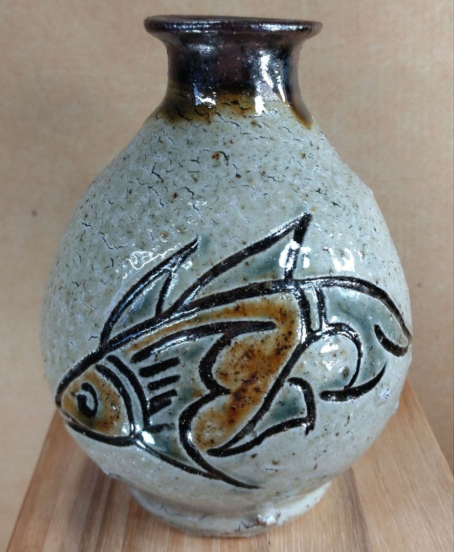 【本物保証】金城次郎 壷屋焼徳利 共箱 栞 人間国宝 壺屋焼 魚文徳利 美品
