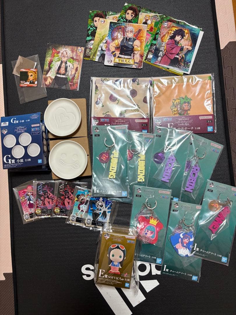 アニメグッズ　　ワンピース　レールガン　鬼滅の刃　フィギュア　アクリルスタンド他