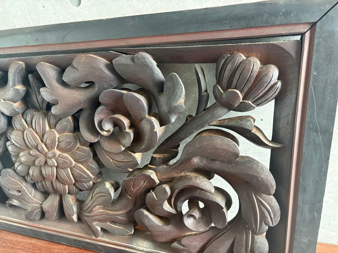 欄間　 らんま　檜？木彫り　各々１４ｋｇ弱　どっしり　アンティーク　菊　蓮？