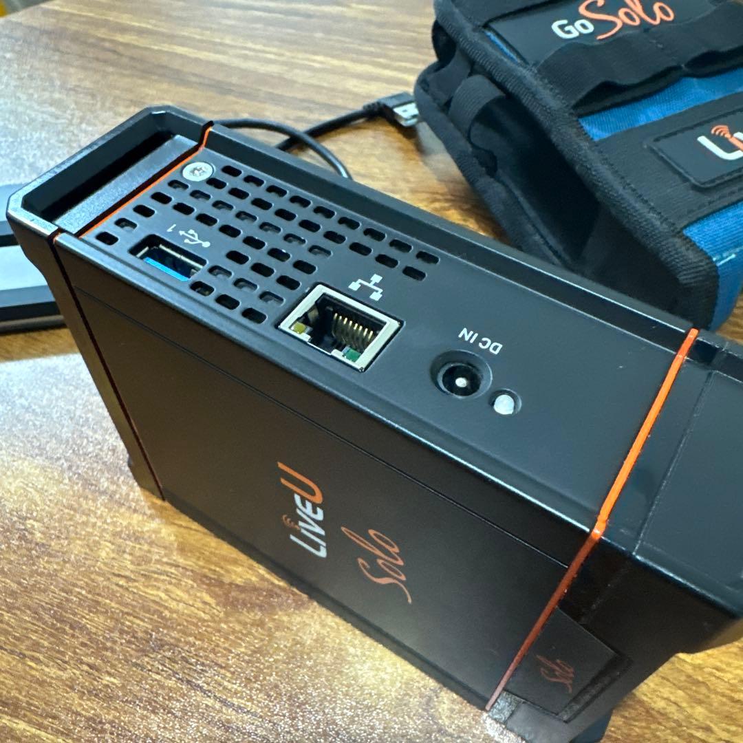 LiveU Solo＋FUJISOFT FS040U x2 モバイル配信セット