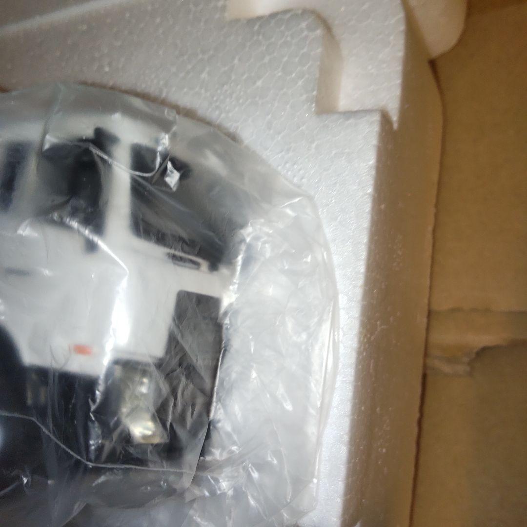 UD TRUCKS Quester 1:50 ミニカー 2個セット