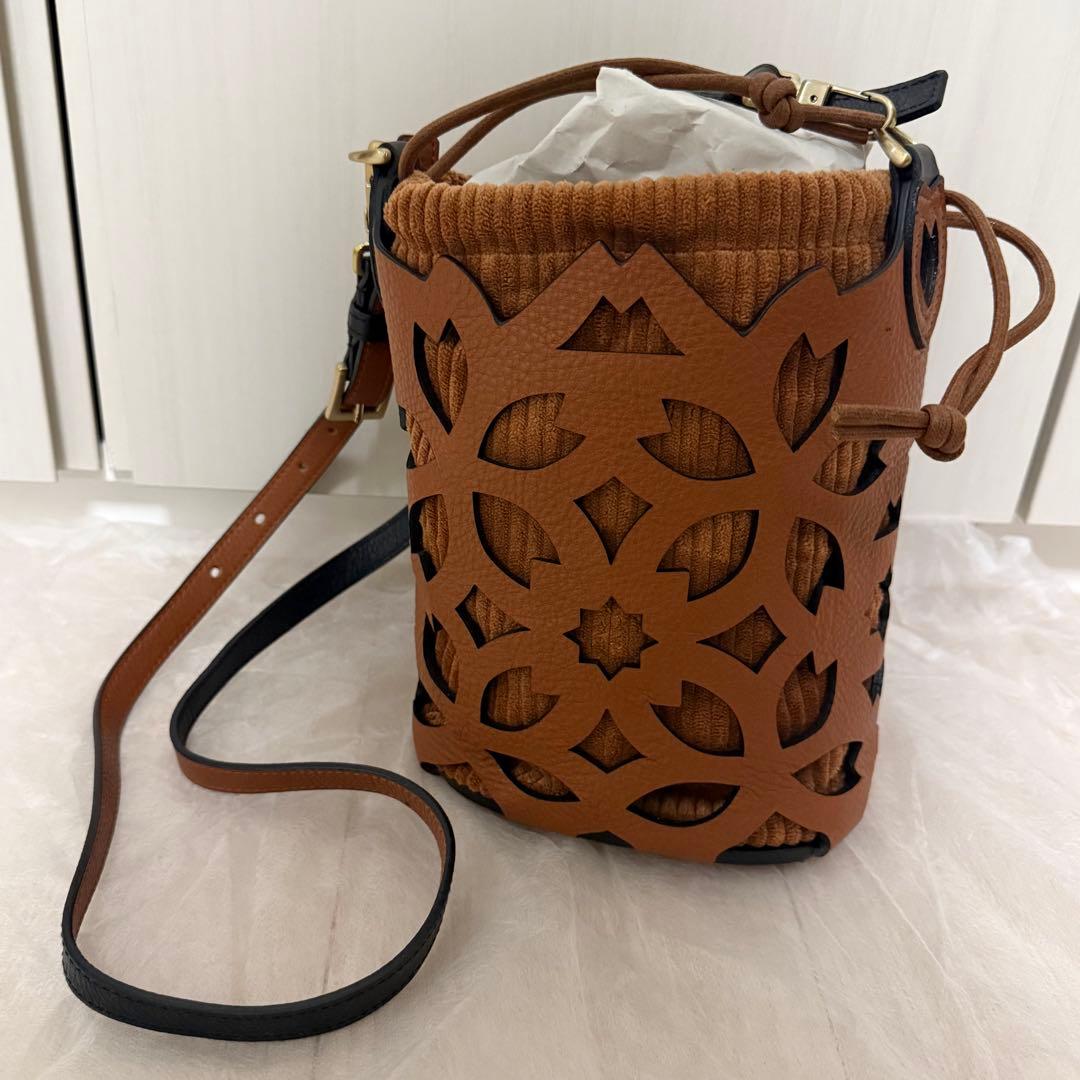 最終値下げ！ 新品 genten リバーシブルカットワーク ショルダーバッグ