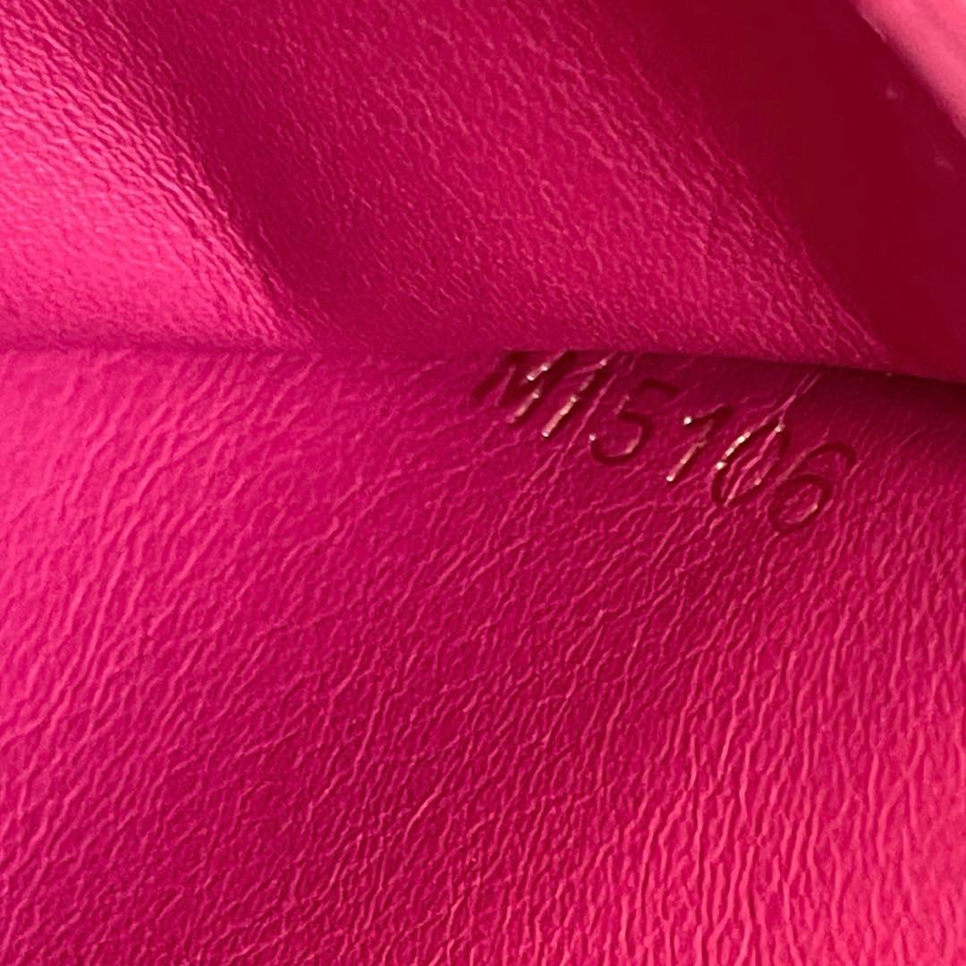 LOUIS VUITTONルイヴィトン ポルトフォイユ カプシーヌ 三つ折り財布