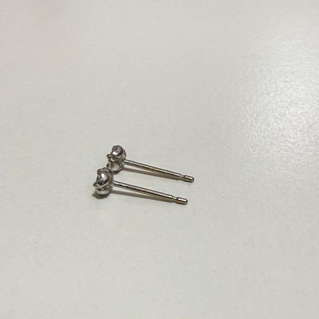 AHKAH 18Kホワイトゴールド ティアスタッドピアス