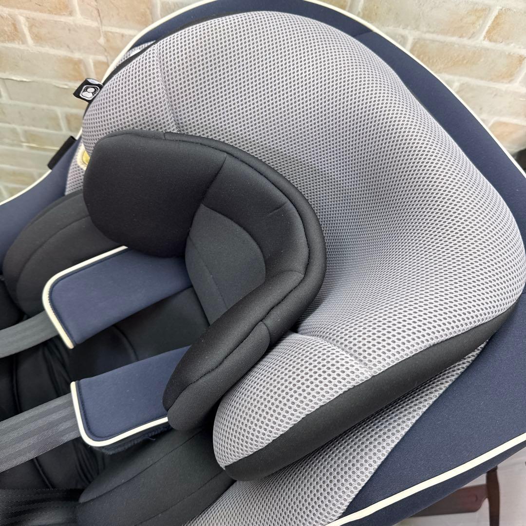 ジョイー　チャイルドシート isofix仕様　新生児から　回転式