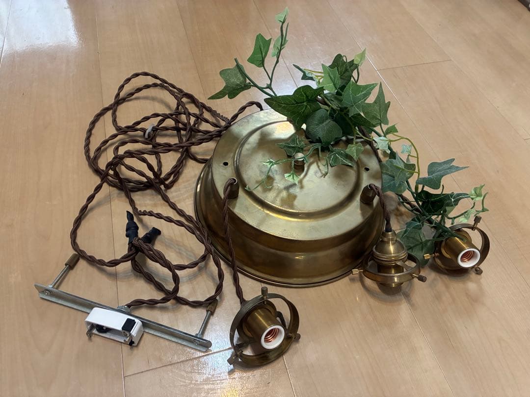 シーリングライト3灯　照明　ペンダントライト　インテリア　アンティーク　オシャレ