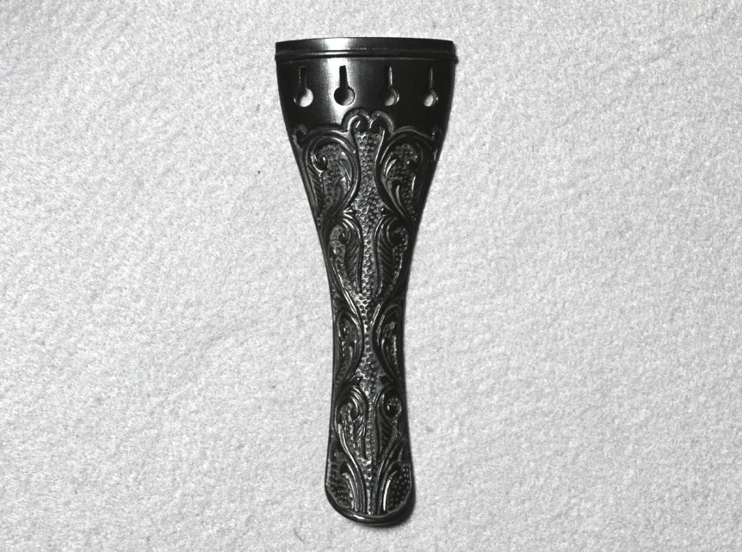 ▲テールピース Round 彫刻 Arabesque Ebony 4/4