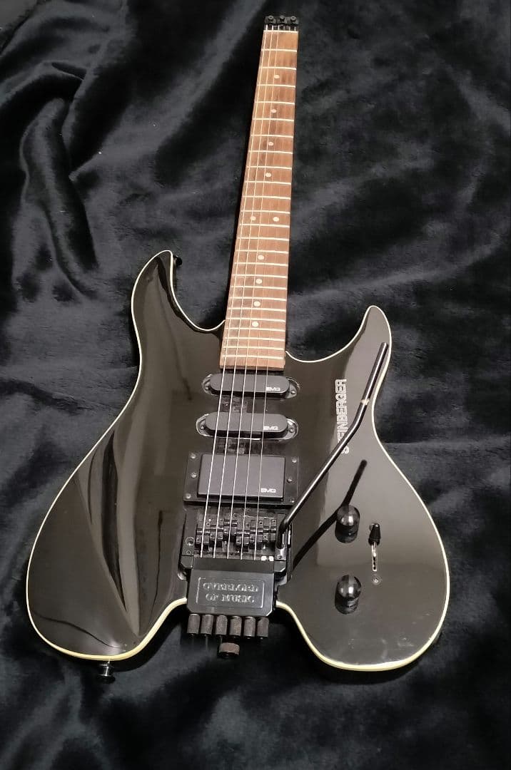 ヘッドレスギター　コピーモデル