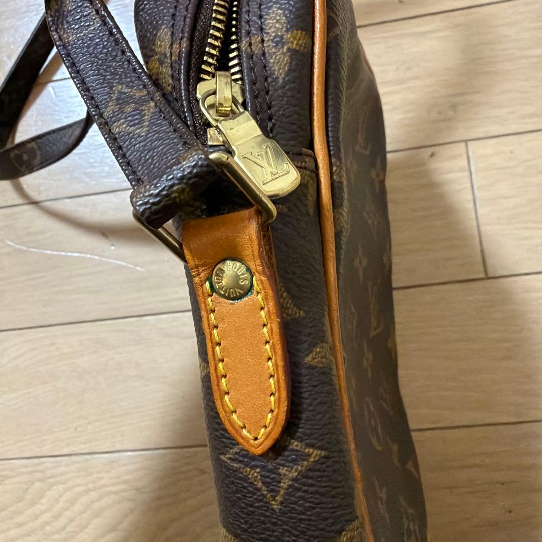 Louis Vuitton モノグラムダヌーブショルダーバッグ