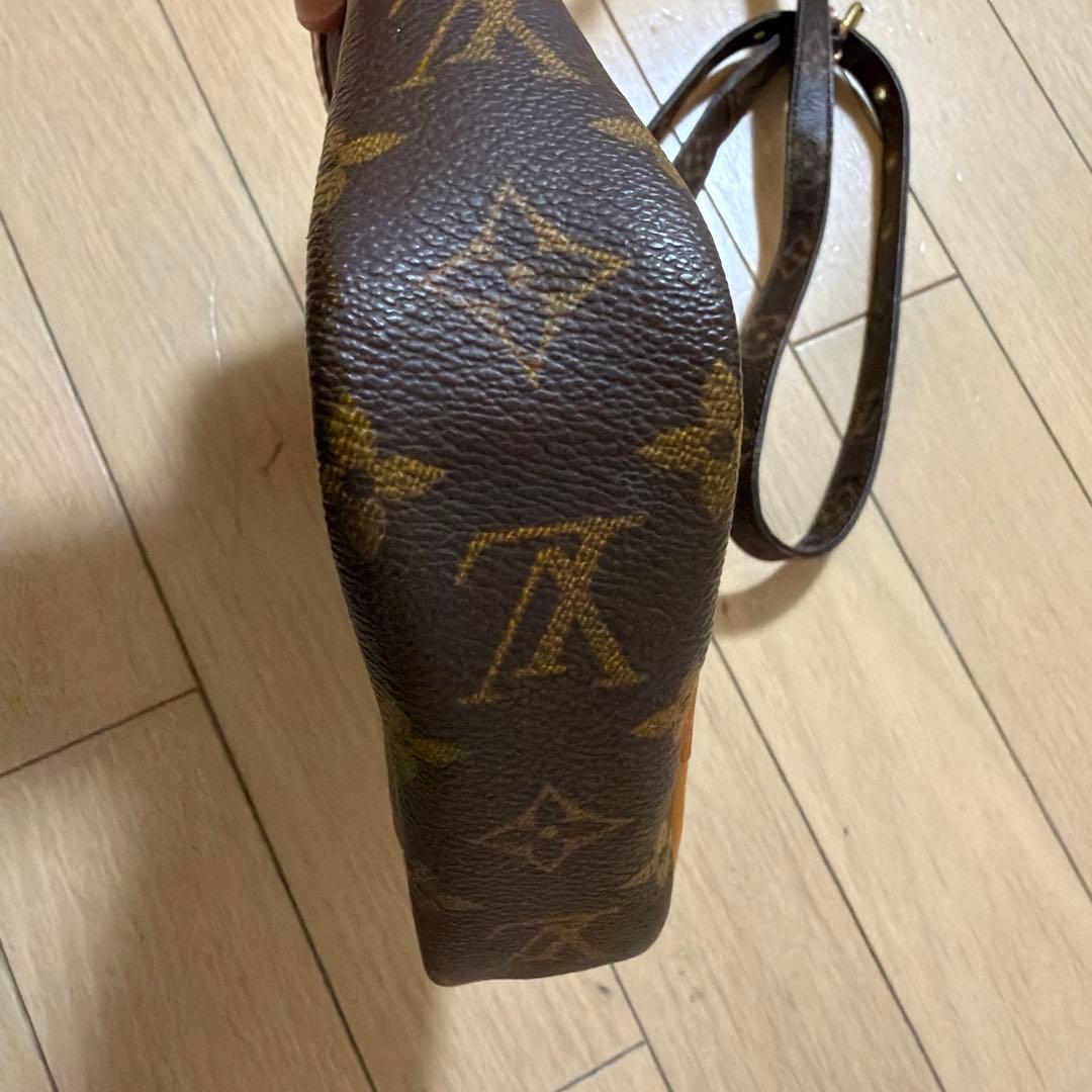 Louis Vuitton モノグラムダヌーブショルダーバッグ
