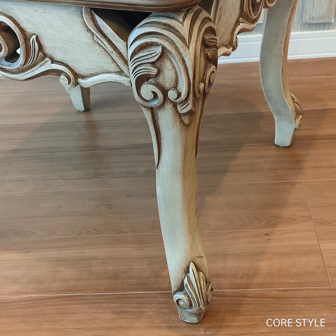 アンティーク調　オケージョナルテーブル　ロココ調　シャビーシック