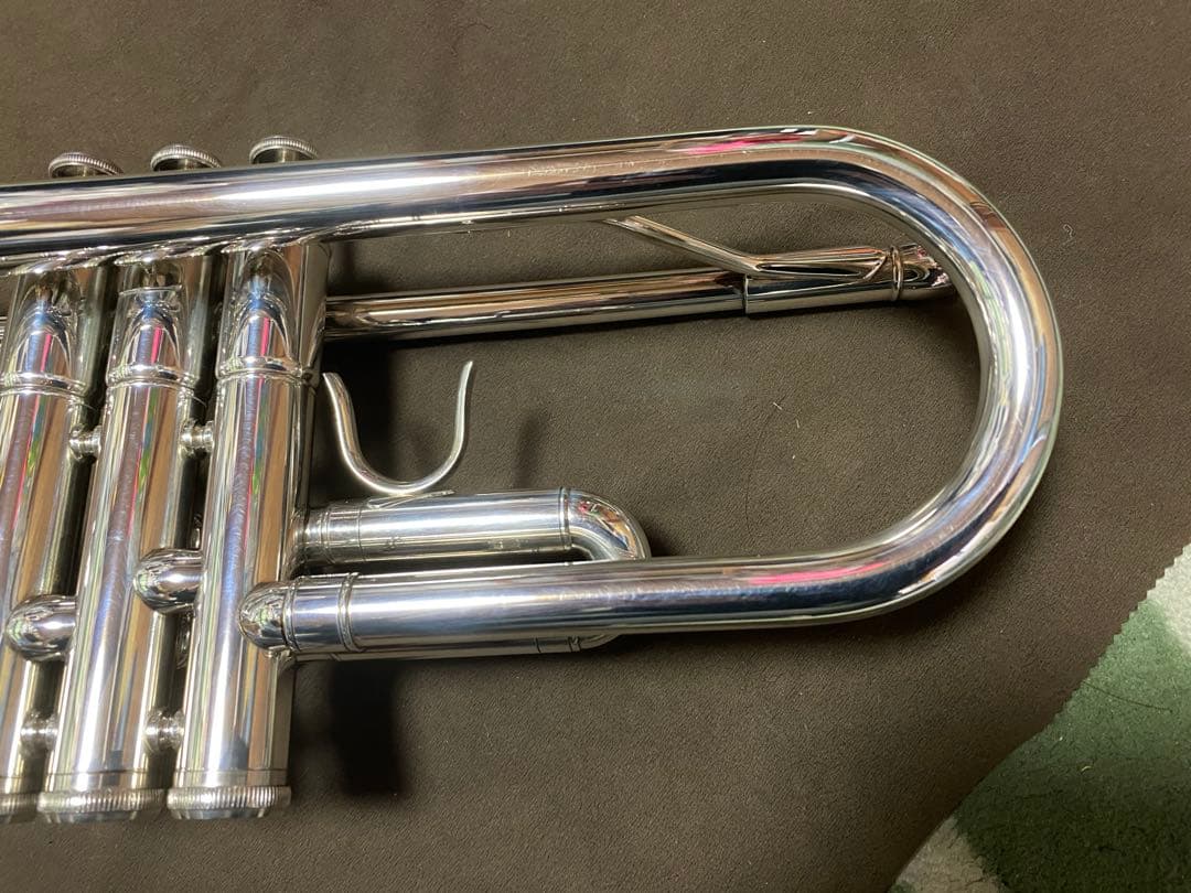 トランペット　島村楽器(グリッターＳ)チューナー付き