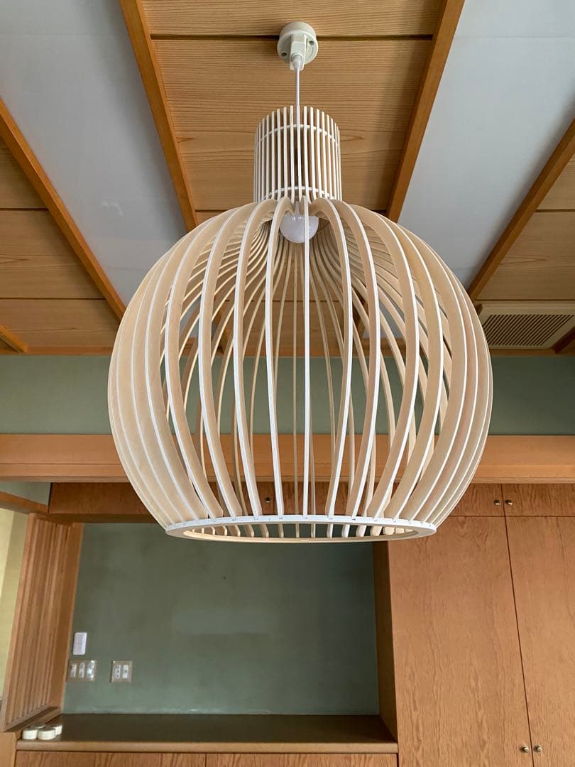 無垢材の鳥かご ペンダントライト 北欧風のホームデコ竹織り木製ペンダントランプ
