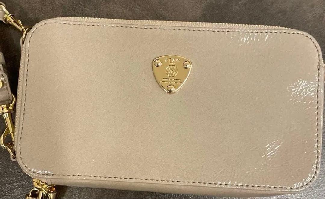 ま*な様 『ATAO 』パールグレージュ ショルダーバッグ　アミュレット