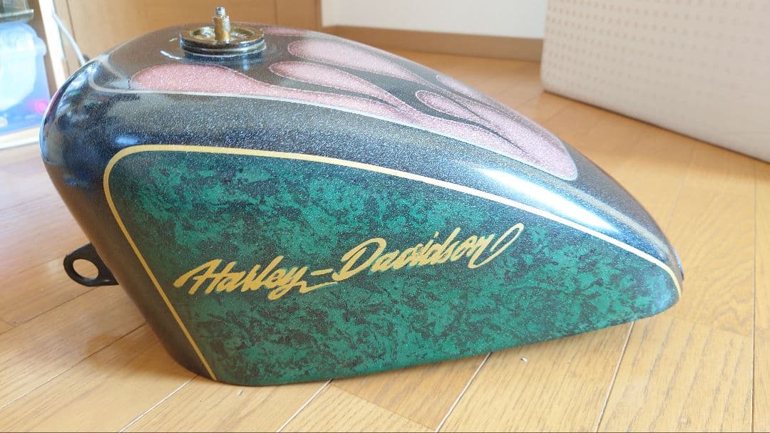 ハーレー リジスポタンク フレイムス ラメ スポーツスター チョッパー