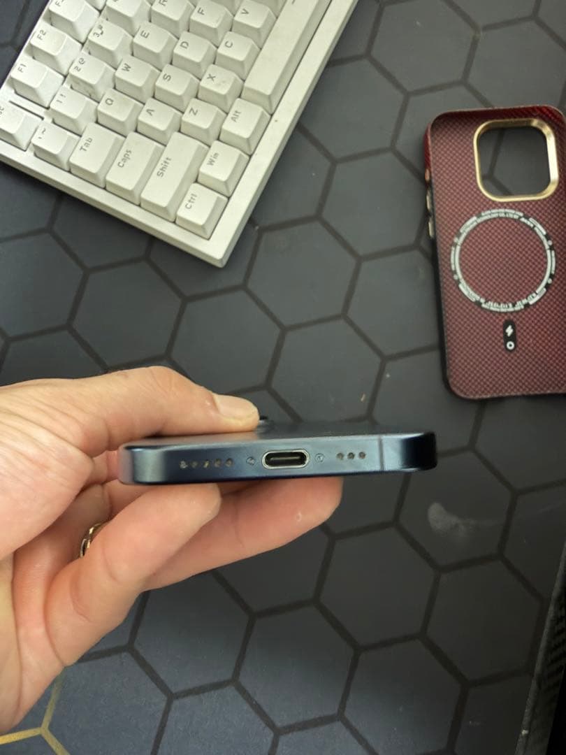 Apple iPhone 15 Pro グラファイト