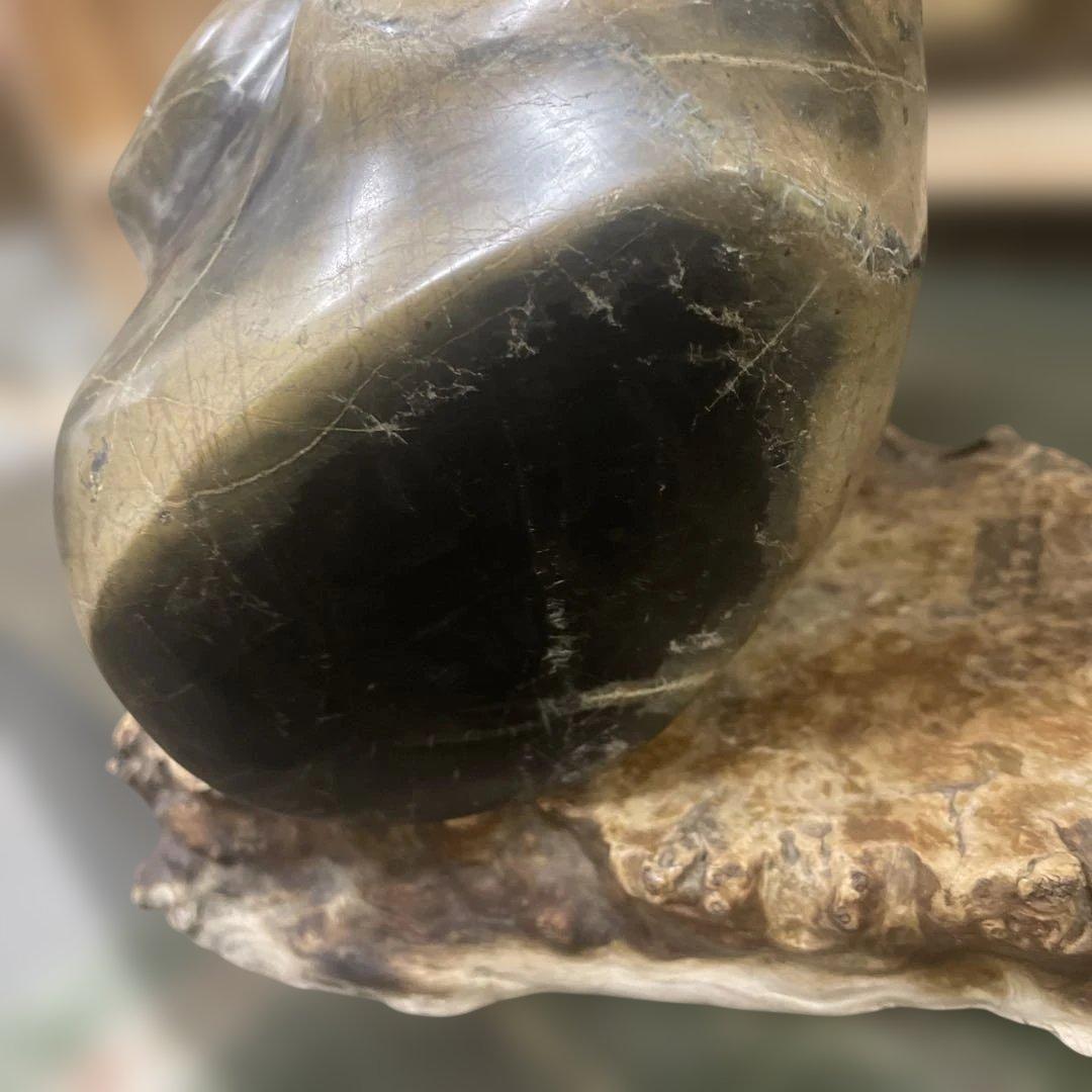 蛇紋石　綺麗に畝る蛇が美しい　 北海道産　約5.7キロ　扱いやすいサイズ　美術品