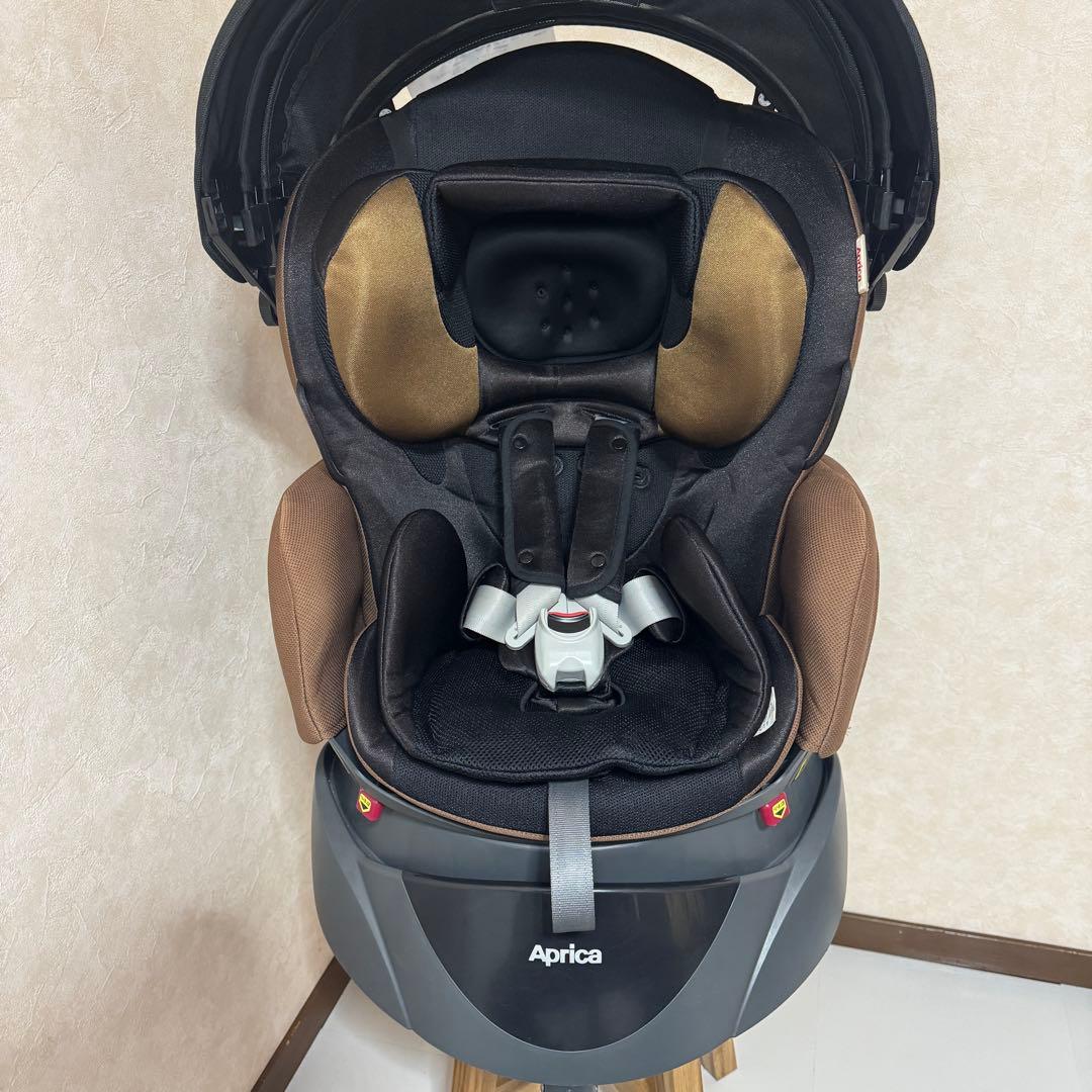 アップリカ フラディアエアー チャイルドシート 新生児○ ブラウン