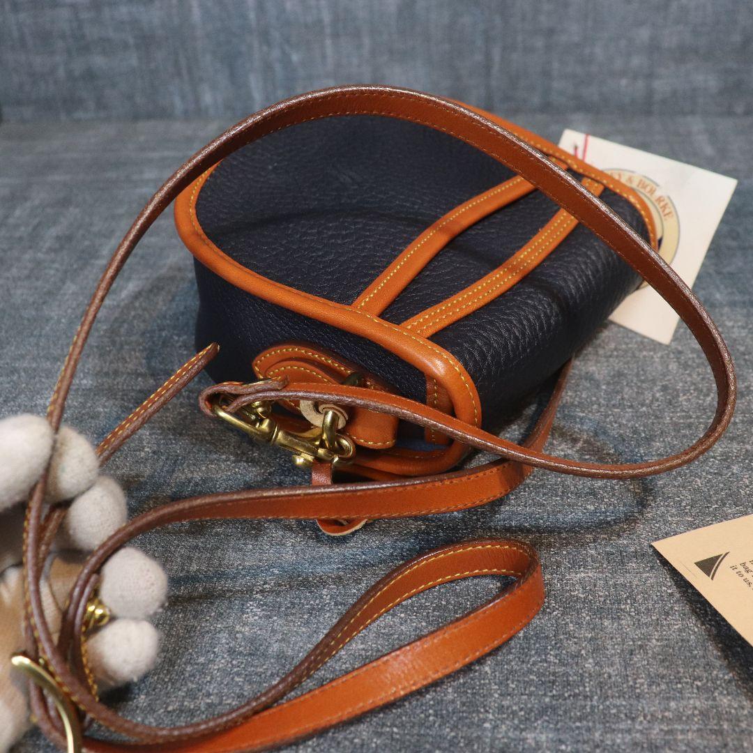 未使用 Dooney&Bourke デカロゴ タグ付 ショルダーバッグ