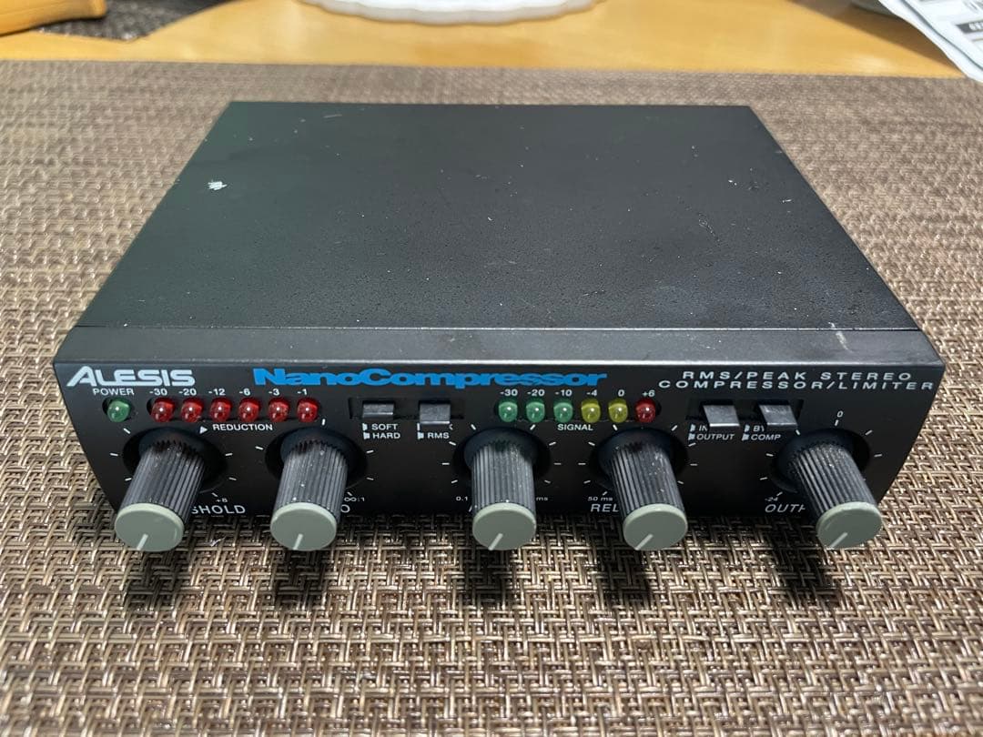 Alesis Nano Compressor アレシス　ナノコンプレッサー