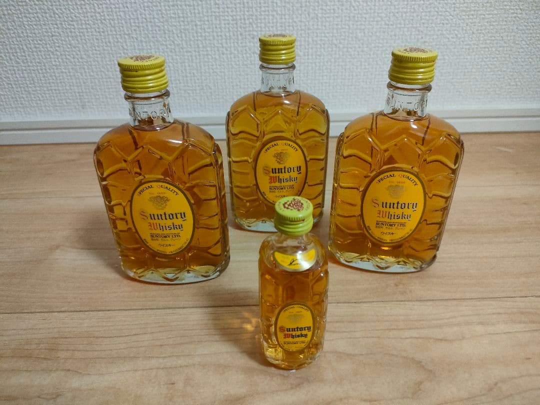 我ら角瓶党ウイスキーセット クリスタルデキャンタ付き