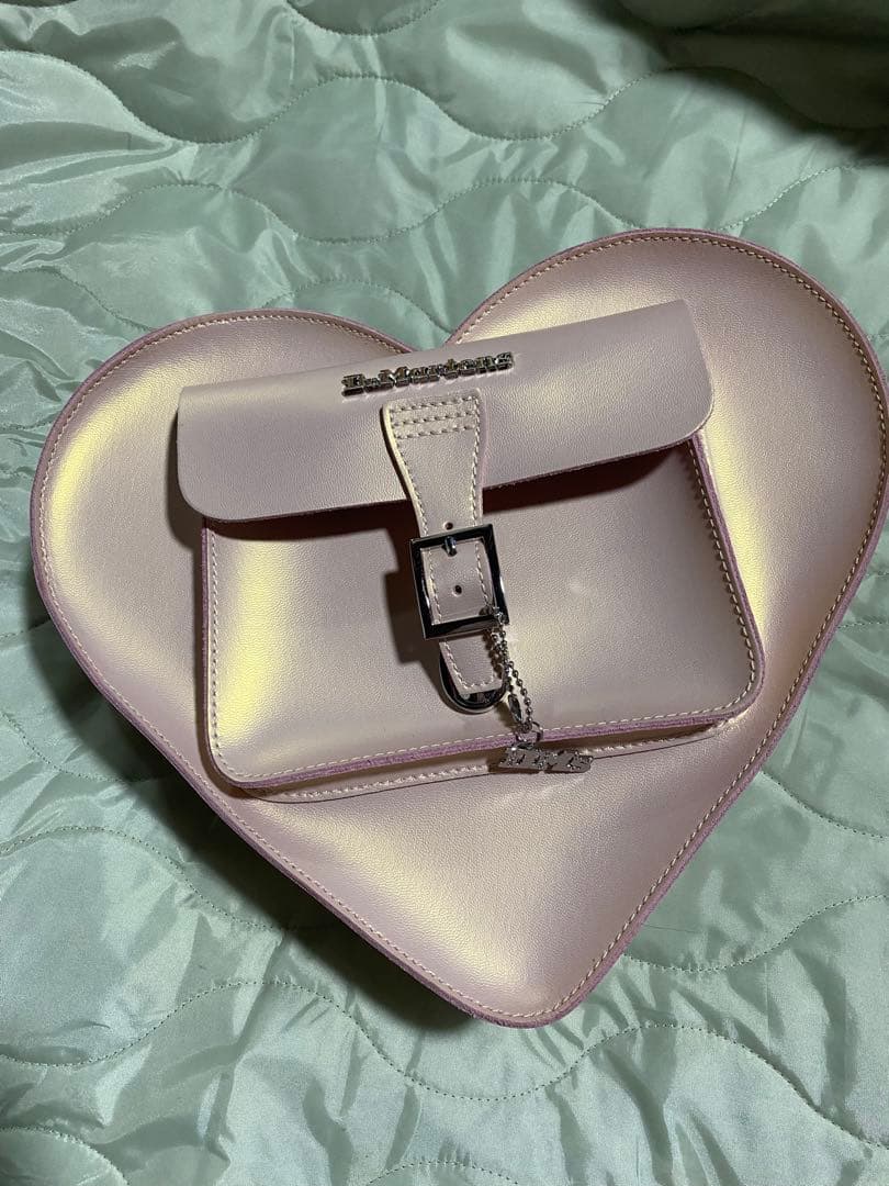 Dr.martens 2025バレンタイン限定ハートバック