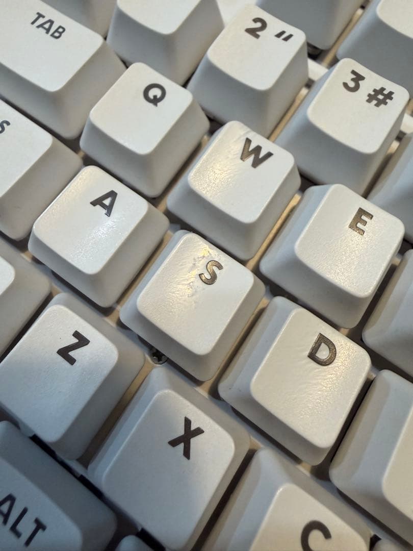 ロジクール　オーロラコレクション　有線ゲーミングキーボード